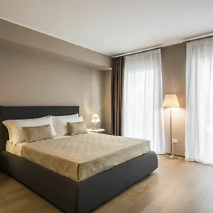 Апартаменты Myplace Corso Como 11, Милан